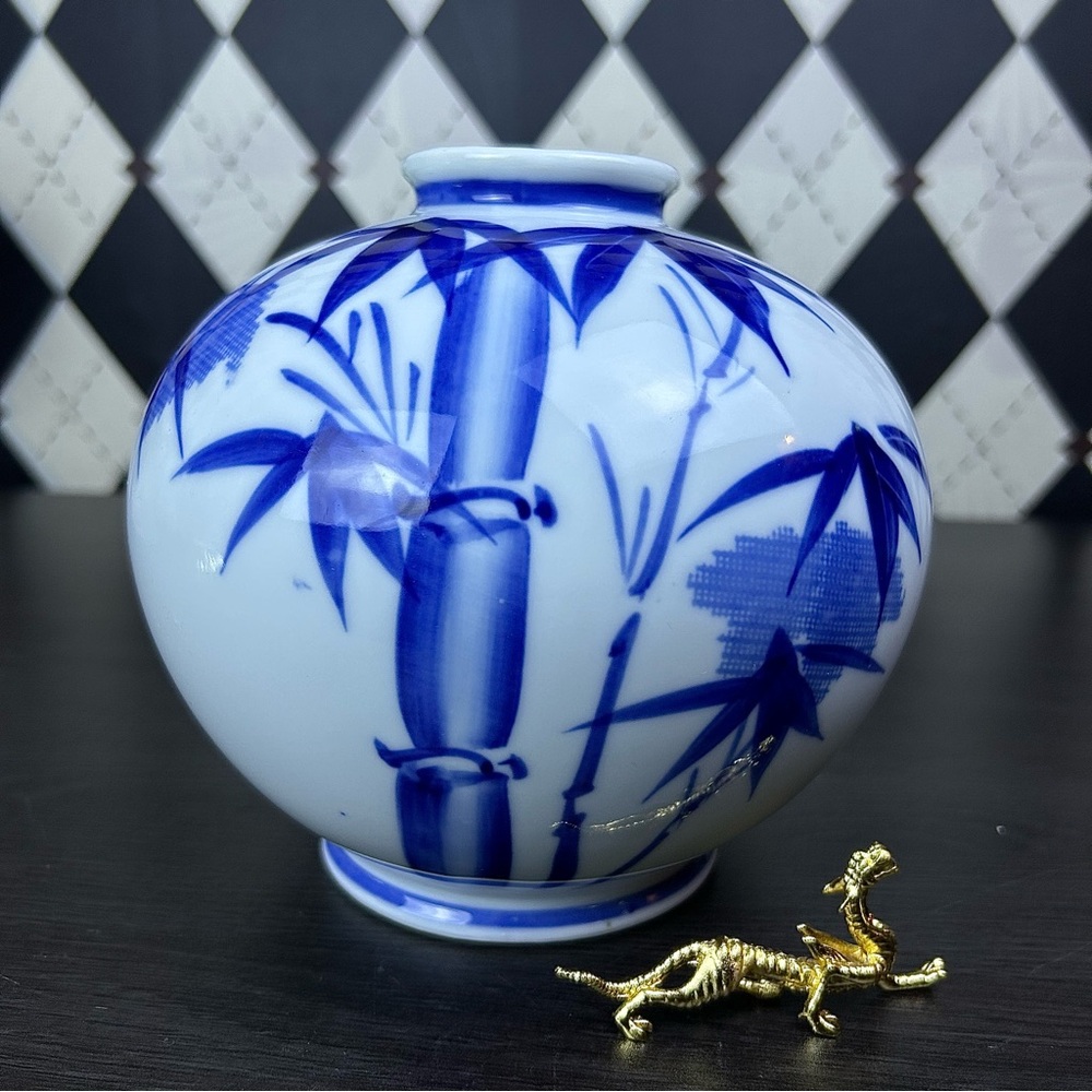Blue White Porcelain Bamboo Vase Chinoiserie‎ 6.5” Grandmillenial Japan Decor - Picture 8 of 17